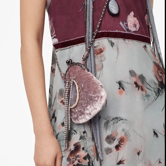 Velvet clasp mini bucket bag - Picture 5 of 6